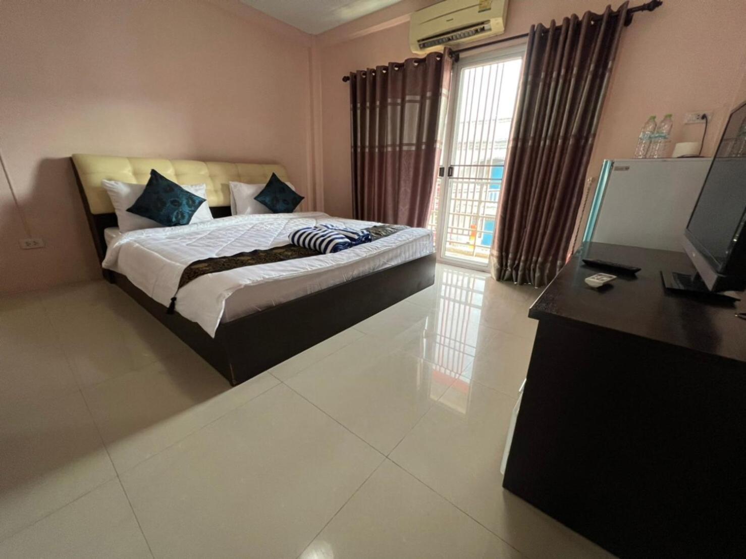 Kjs Pattaya Otel Dış mekan fotoğraf