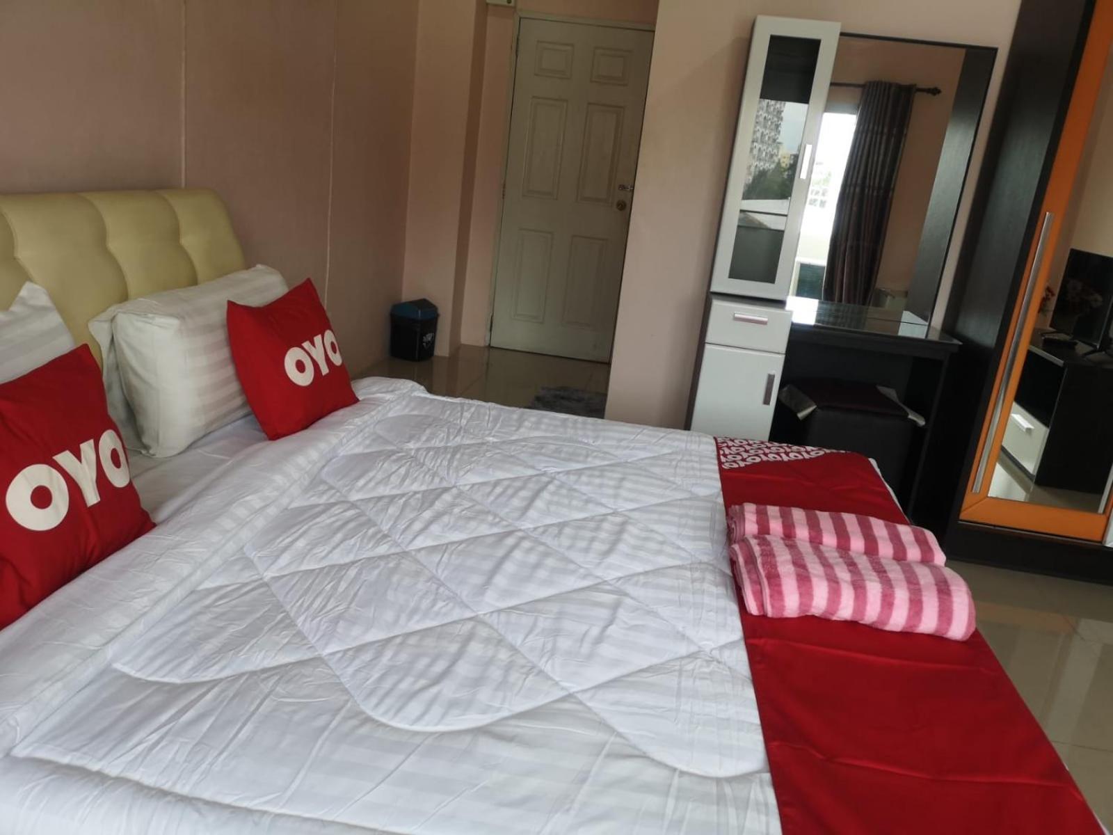 Kjs Pattaya Otel Dış mekan fotoğraf